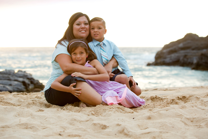 sunrise family photo mom with children