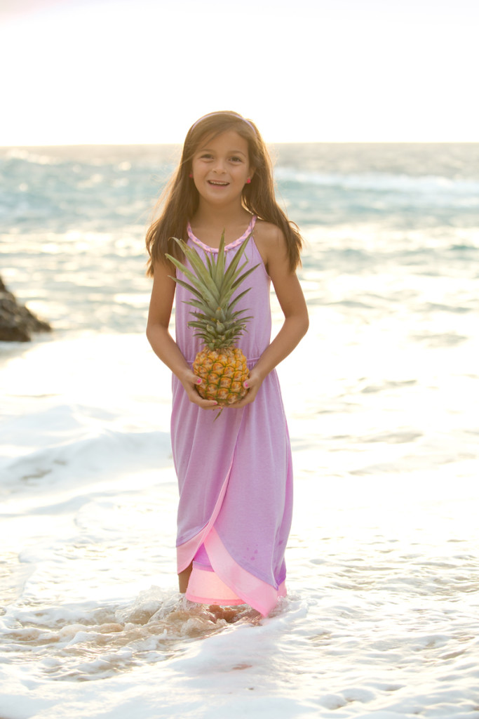 girl with pineapple
